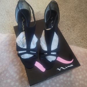 Nina- Carson-LS Black Luster Heel 8M